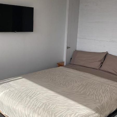 Torremolinos,Estudio Junto Al Mar En La Carihuela 외부 사진