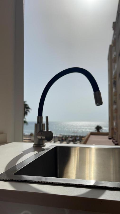 Torremolinos,Estudio Junto Al Mar En La Carihuela 외부 사진